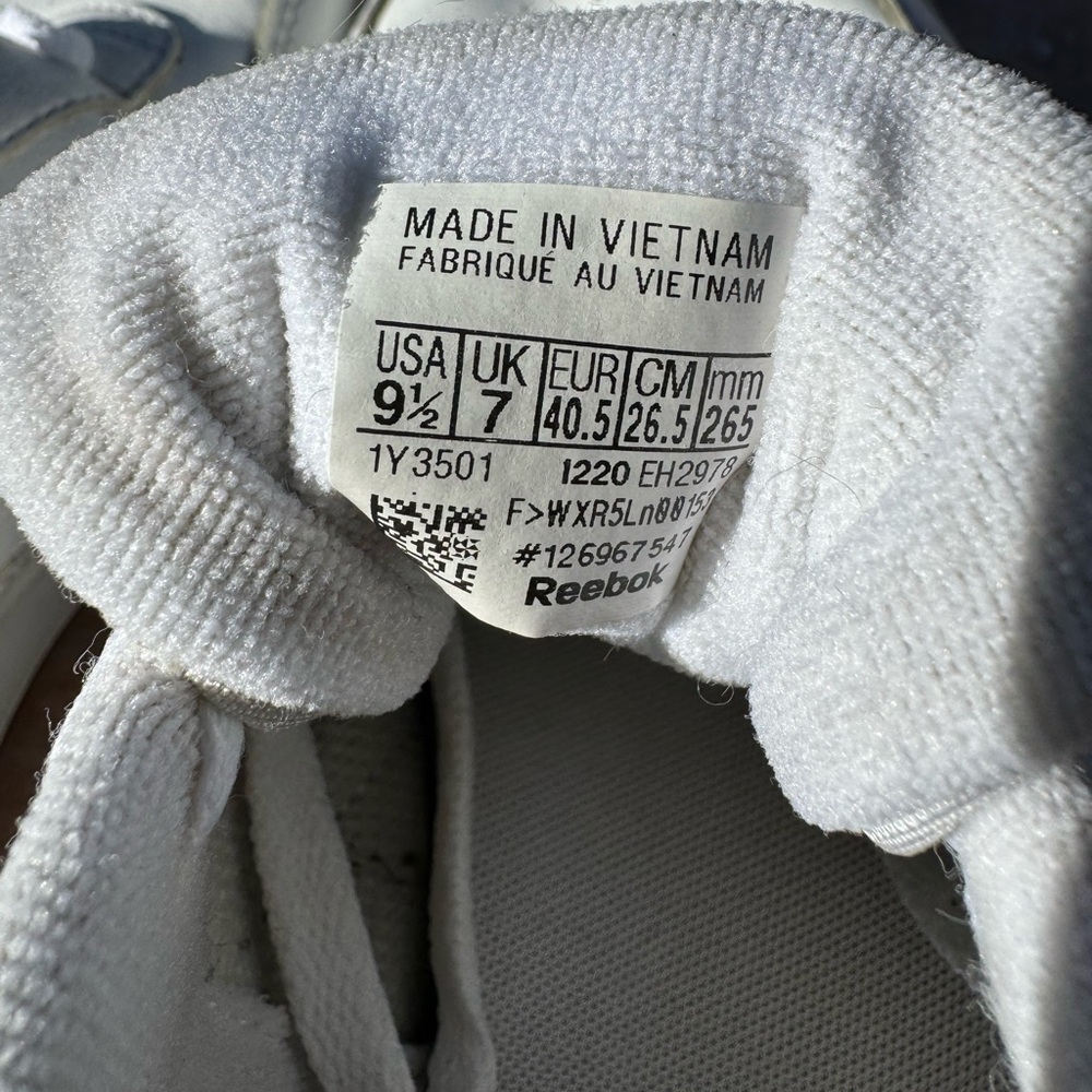 White Reebok’s - Picture 3 of 4